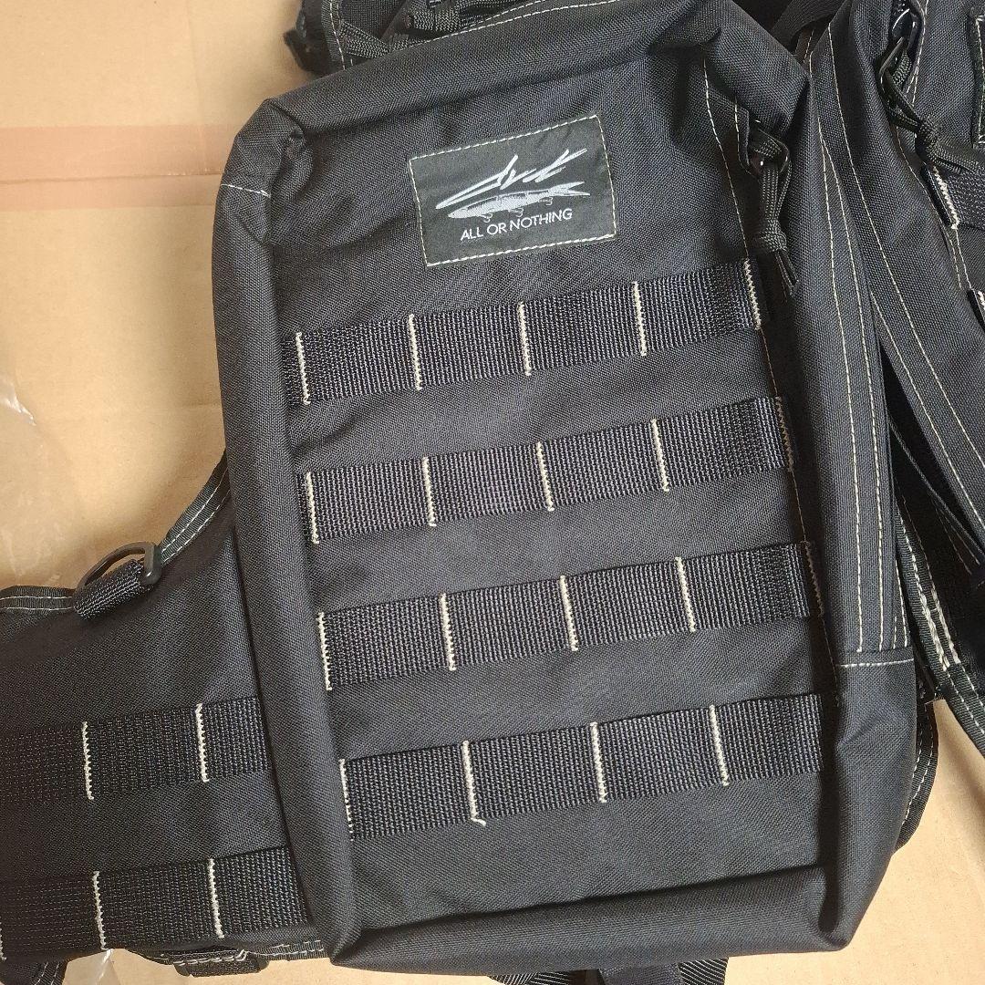 DRT　 サブロック×DRT 　スイムベイトゲームベスト　 新品