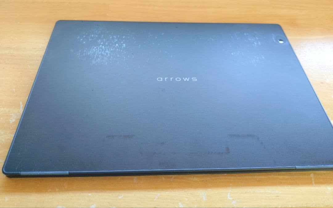【中古品】arrows Tab F-02K ブラック ①