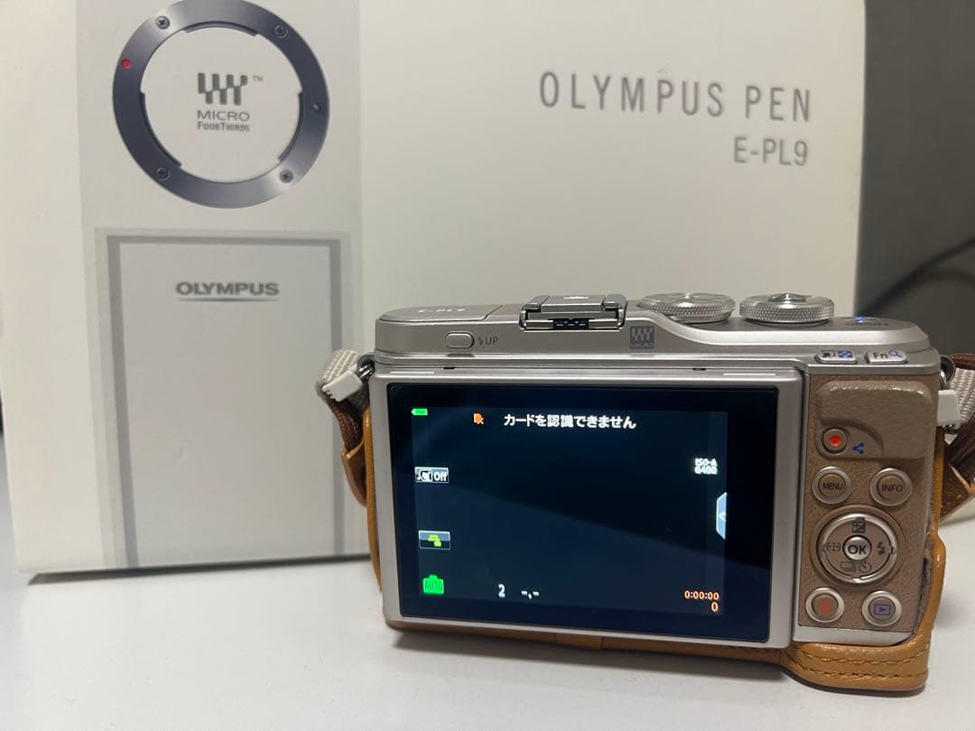 OLYMPUS E-PL9 レンズ付き【本日限定価格】