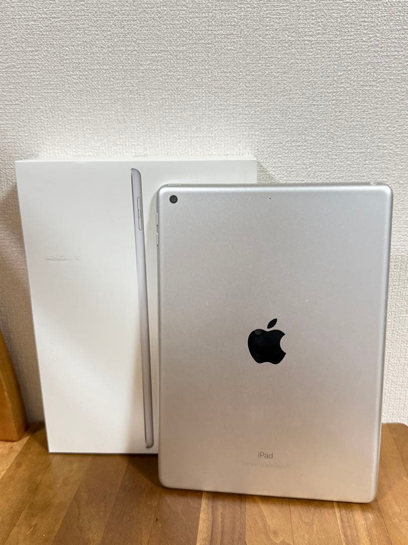 Apple iPad 第6世代　本体 箱付き