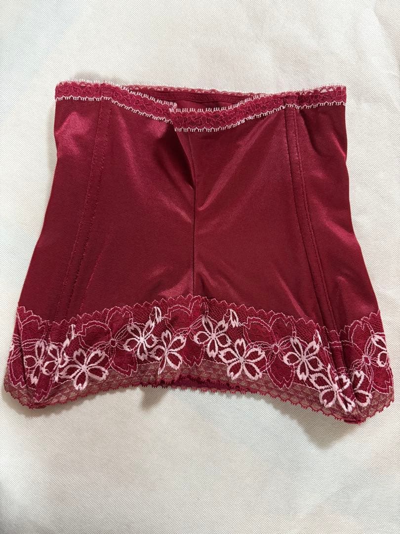 限定値下げマルコ　サクラ限定レッドウエストシェーパーL70