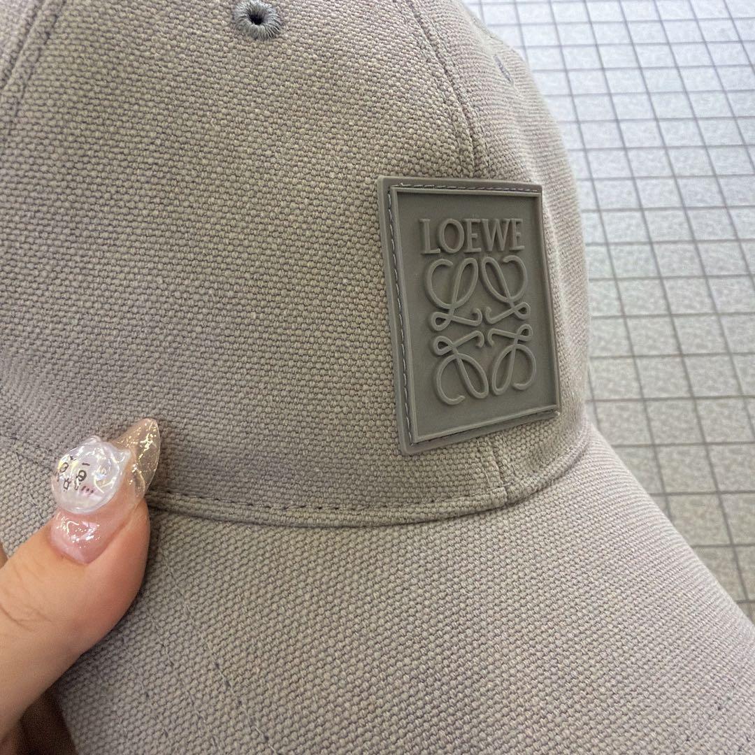 LOEWE ロエベベースボールキャップ