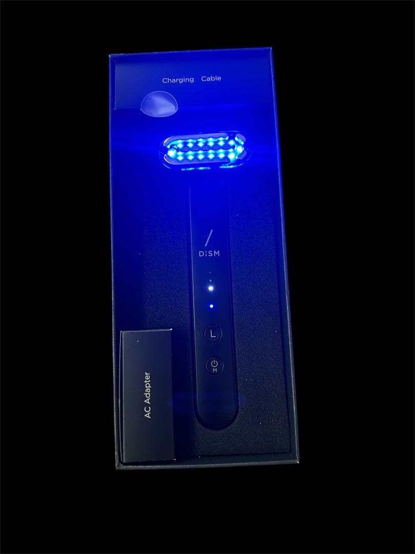 【美品】【岩田剛典アンバサダー】DISM 美顔器 医師監修 1台8役　正規品