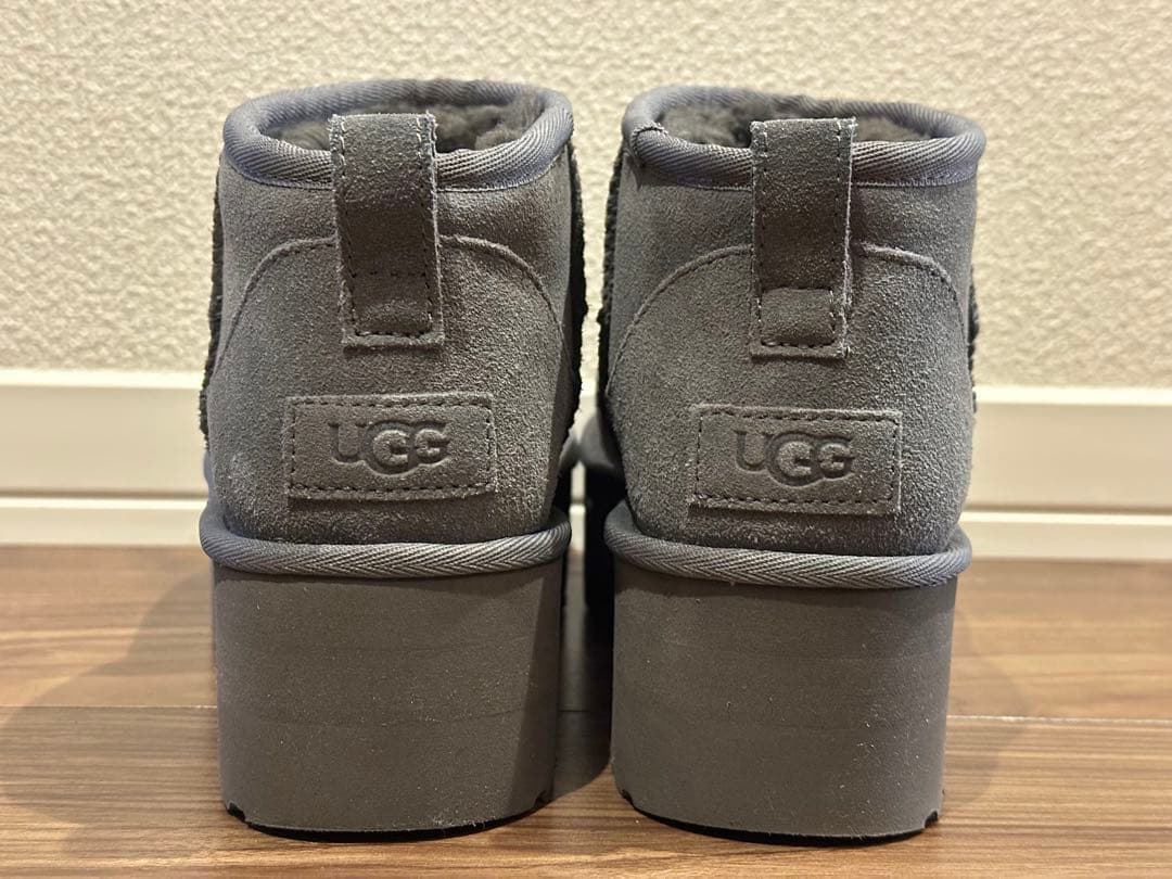 UGG 24cm チャコール ウルトラミニ プラットフォーム 厚底