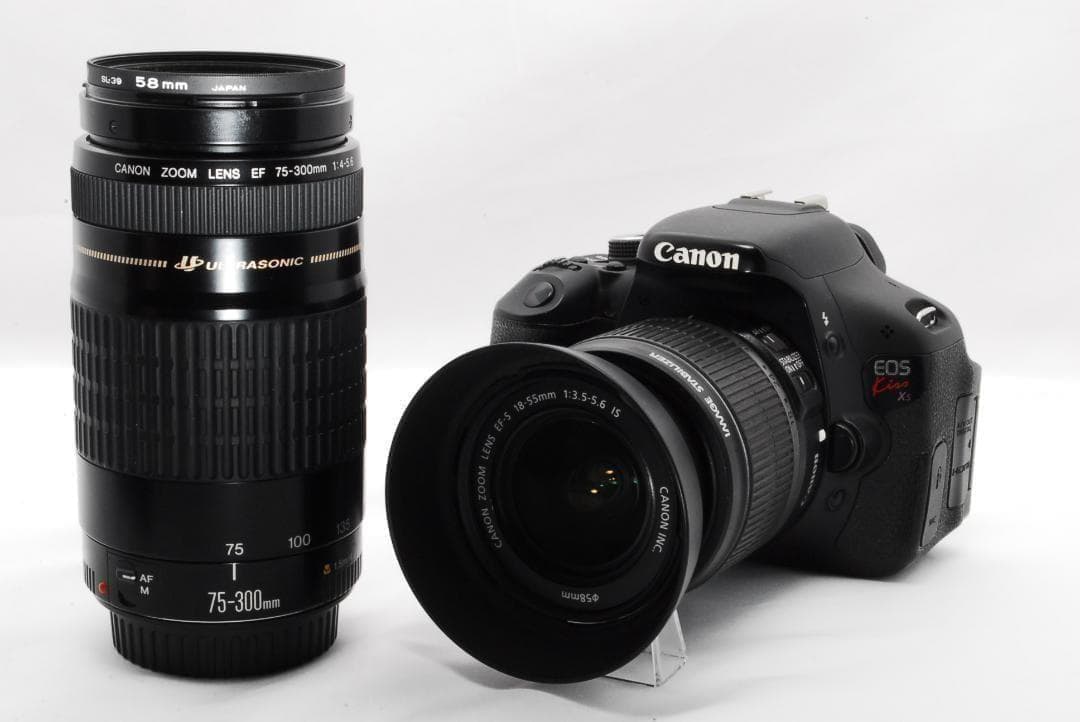 ダブルレンズ良品Canon kiss X5デジタル一眼レフ