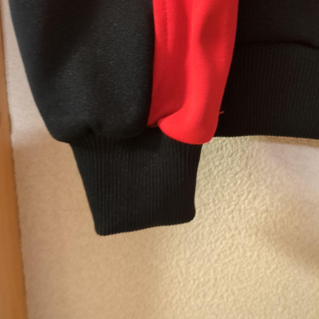 アディダス　トラックジャケット　デサント