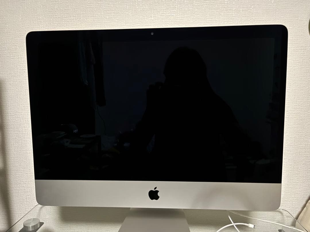 I mac 21.5インチ