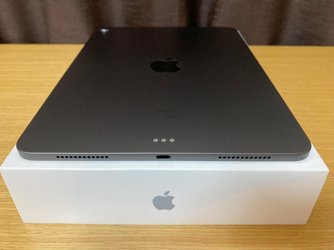 ゴ*ン様 B*h様 【極美品】iPad Air (第4世代) Wi-Fi 64G