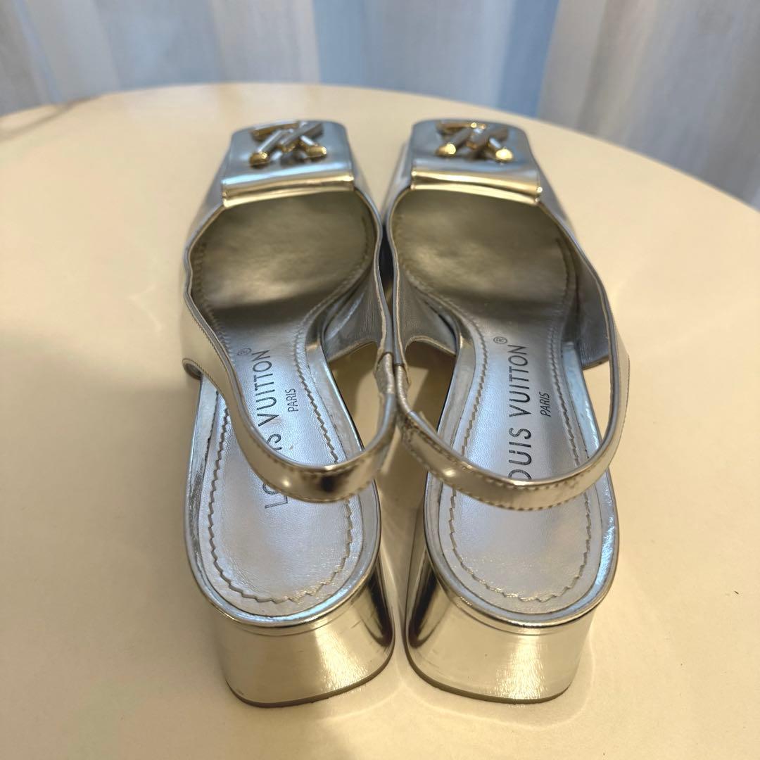 ルイヴィトン　パンプス　シルバー