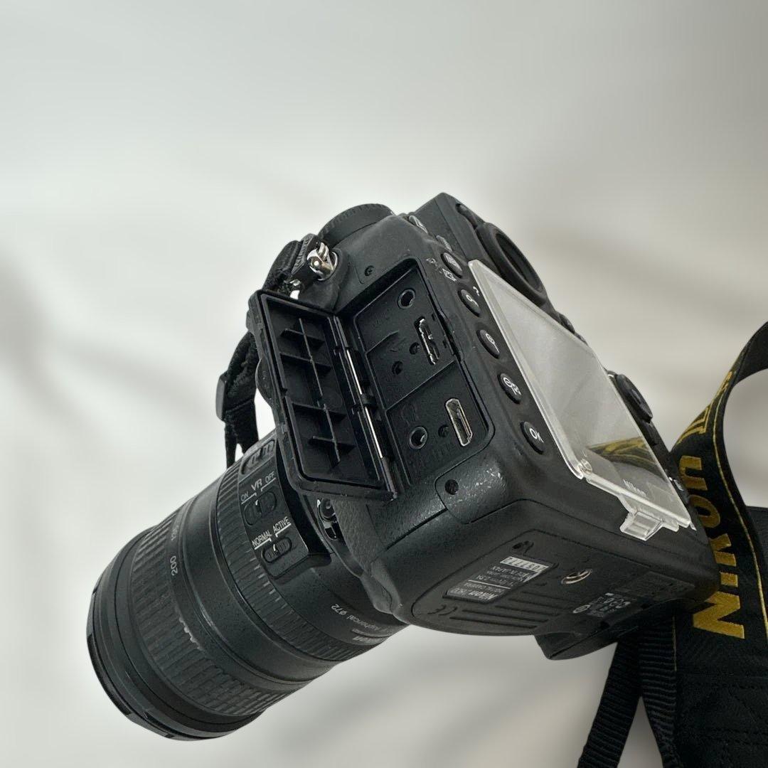 Nikon D800 デジタル一眼レフカメラ 18-200mmDXレンズ付き