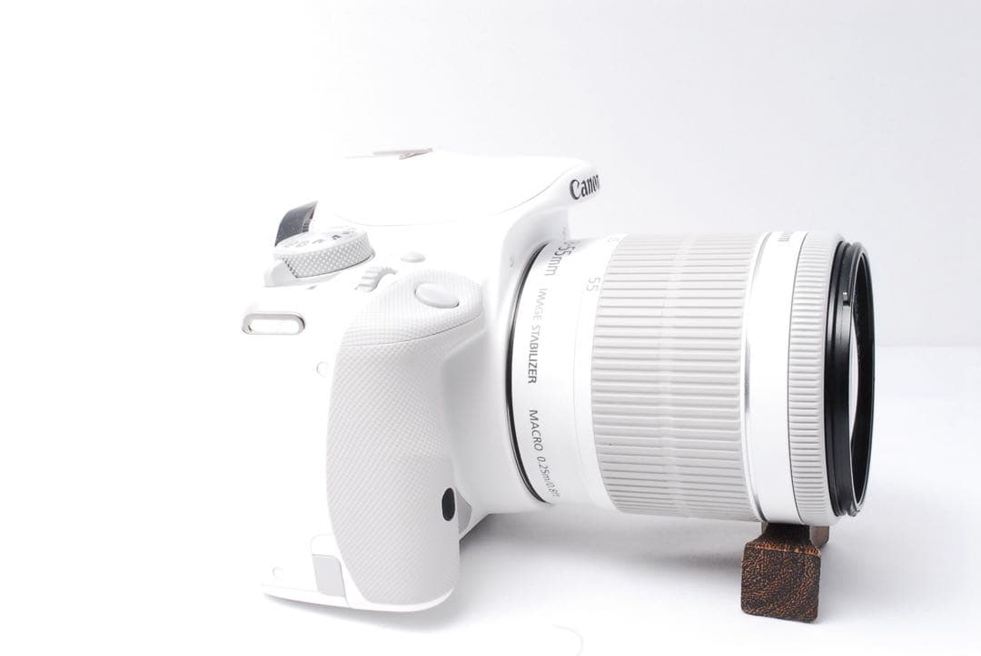 ショット数僅少❤️Canon kiss X7❤️人気のホワイトカラー✨シングルレンズ