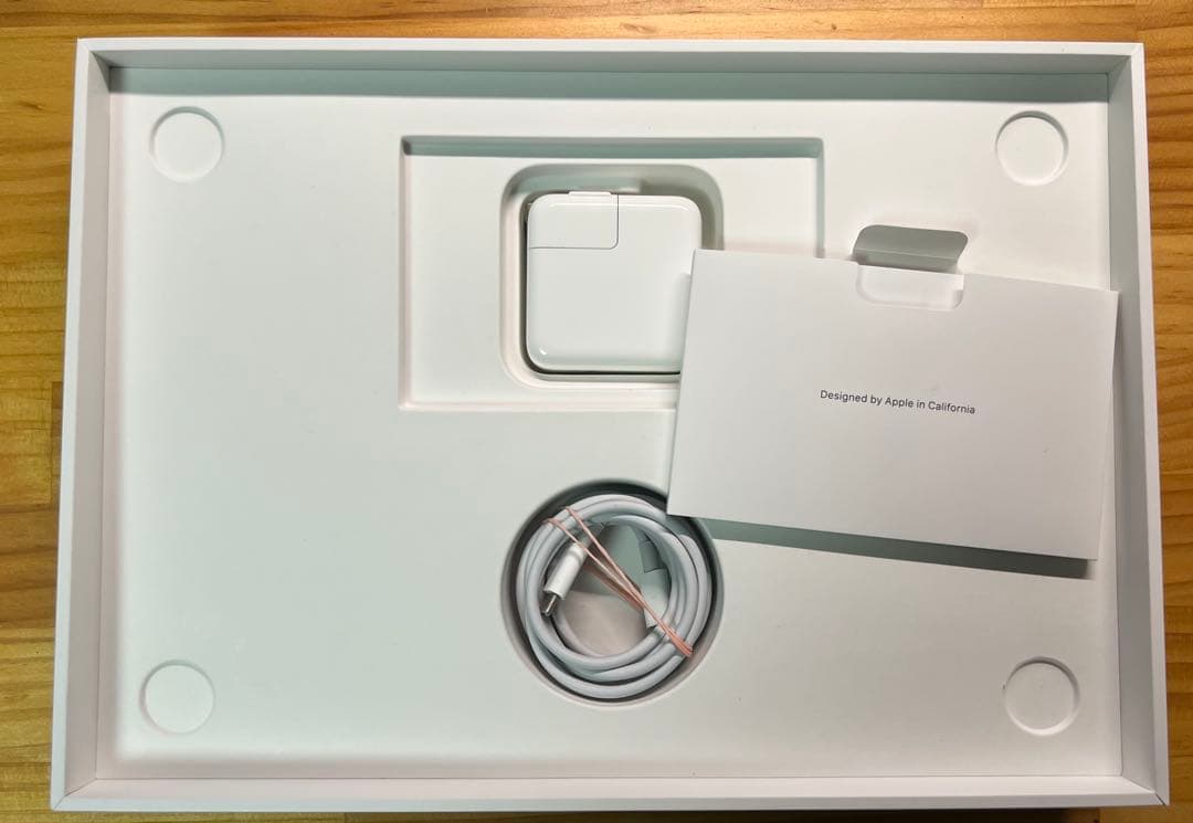 MacBook本体 Apple MacBook Air M1 8GB 256GB