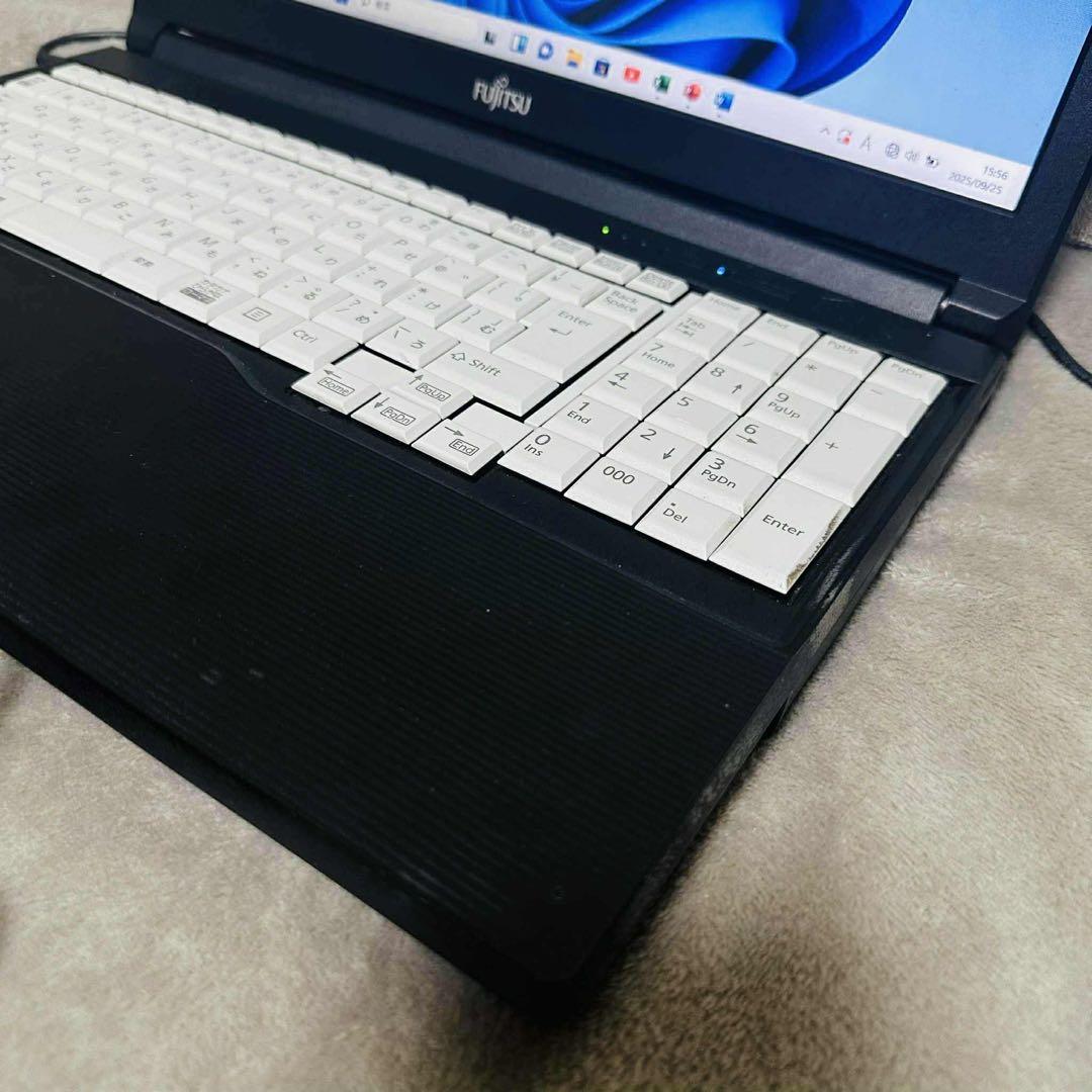 S117 FujitsuノートパソコンSSD第8世代Windows11オフィス付