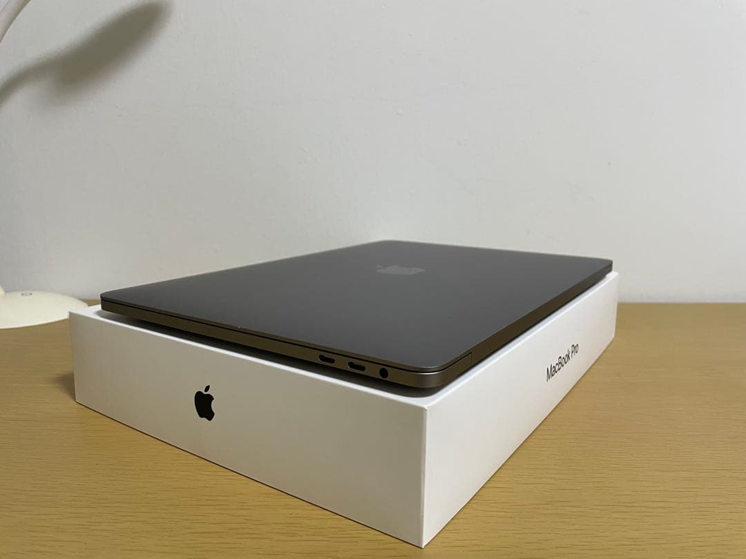 美品 MacBook Pro 2020 13インチ バッテリー99%