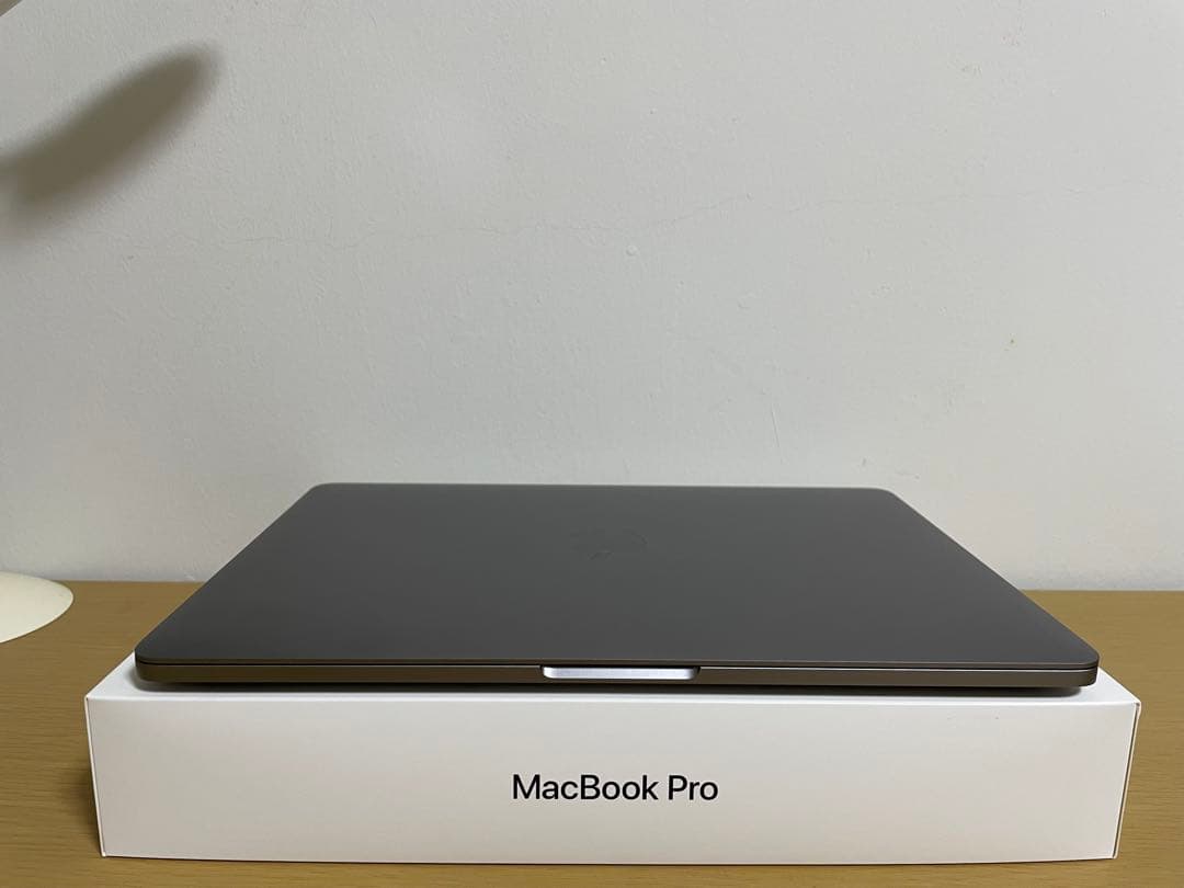 美品 MacBook Pro 2020 13インチ バッテリー99%