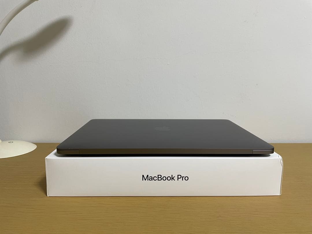 美品 MacBook Pro 2020 13インチ バッテリー99%
