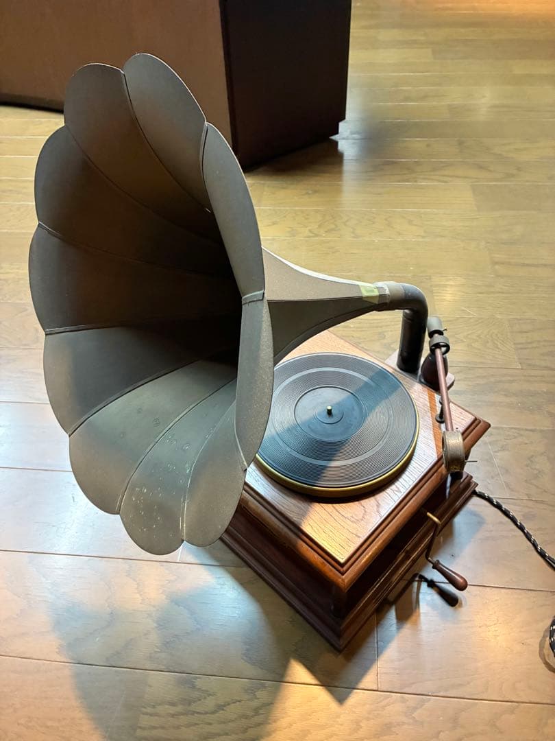 S*n様 蓄音機 アンティーク グラモフォン 木製 大型ホーン 針無し