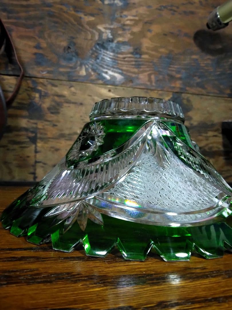 旧東ドイツ製　ドレスデンクリスタル 切子グリーン　Lausitzer Glas