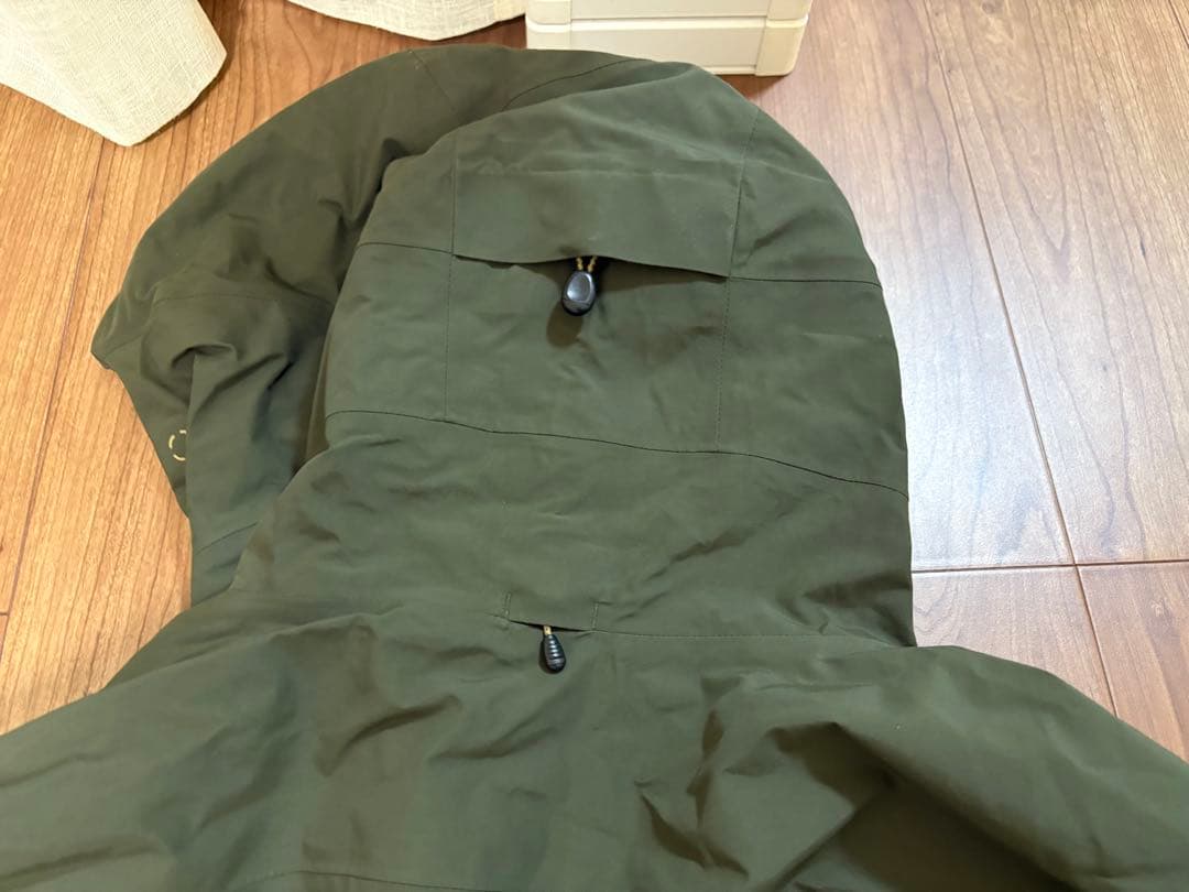 Burton AK 2L GORE-TEX Jacket オリーブグリーン