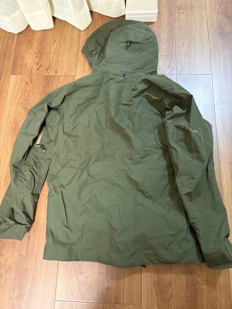 Burton AK 2L GORE-TEX Jacket オリーブグリーン