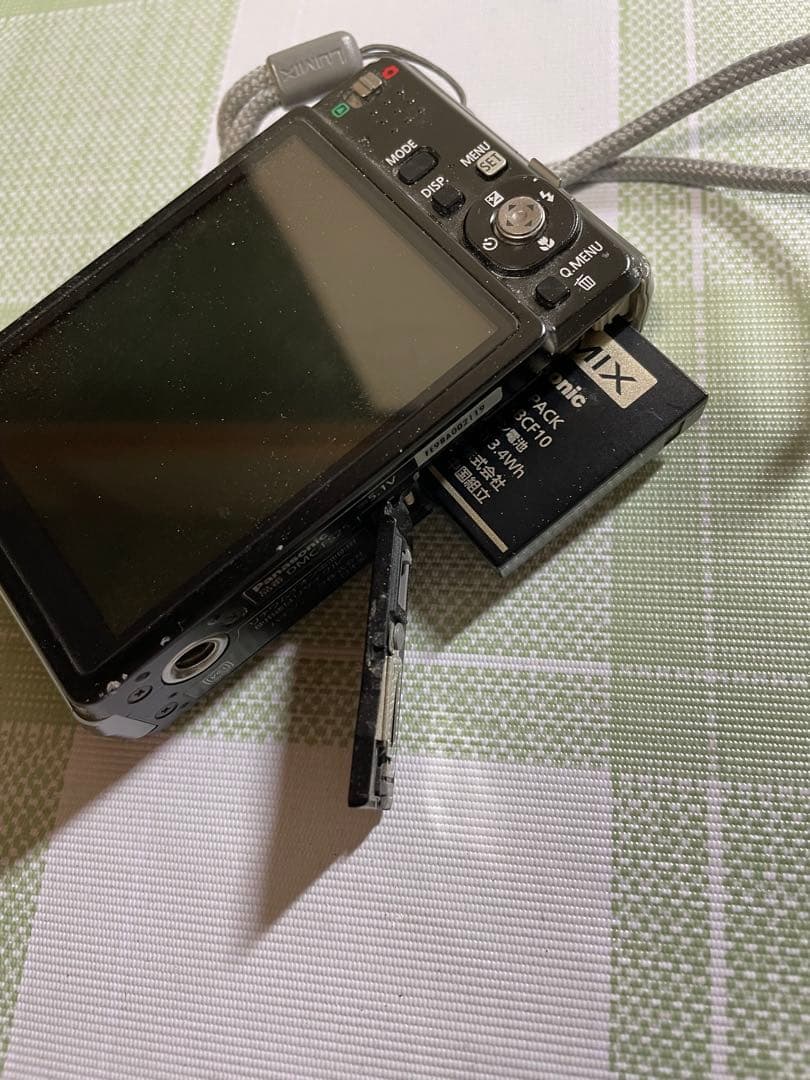 Panasonic DMC-FS25（ブラック）