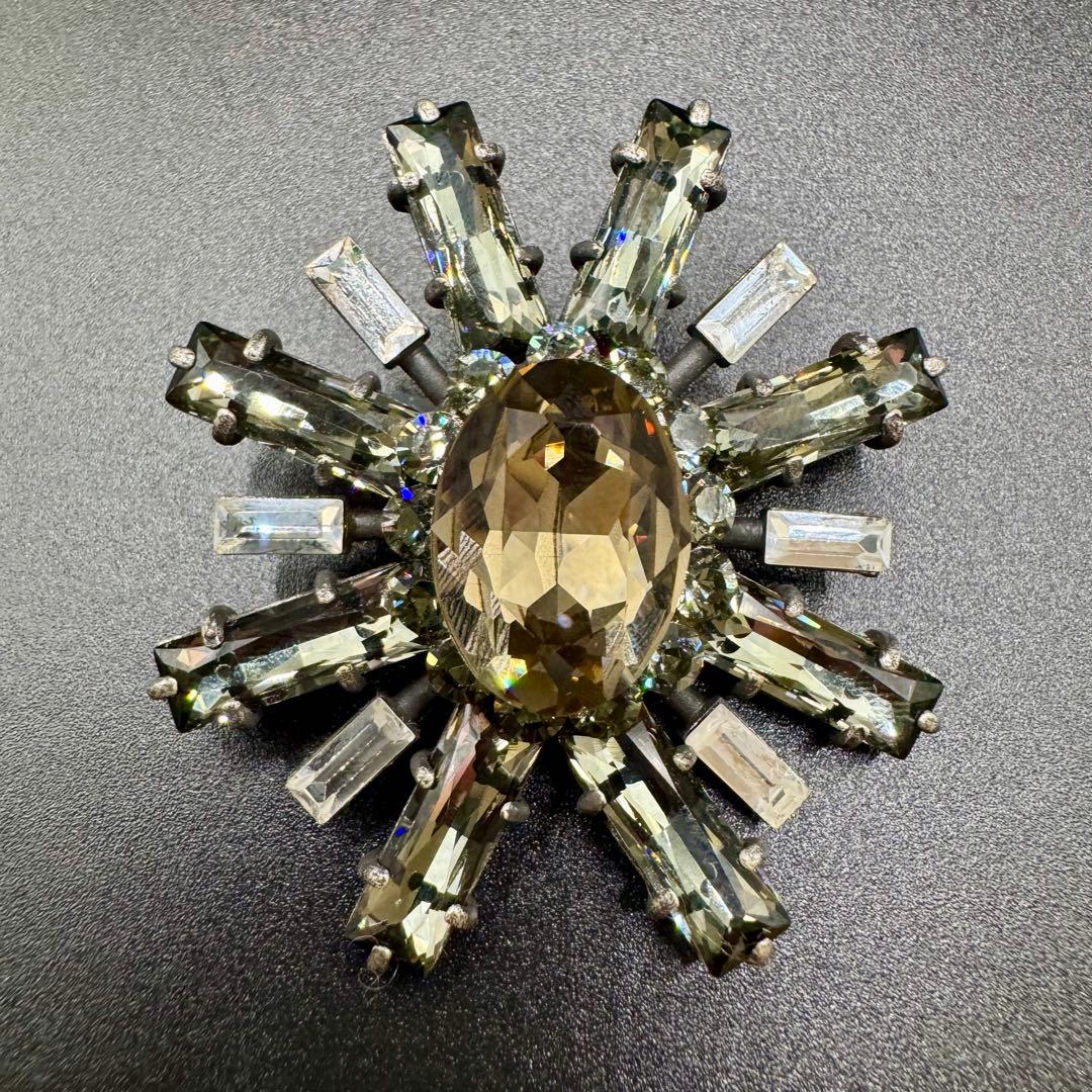 FOXEY フォクシー ピンブローチ ピンバッジ LADY PLANT 極美品