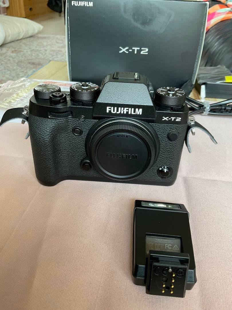たく　美品　富士フイルム X-T2 ボディ 付属品完備　おまけ付き