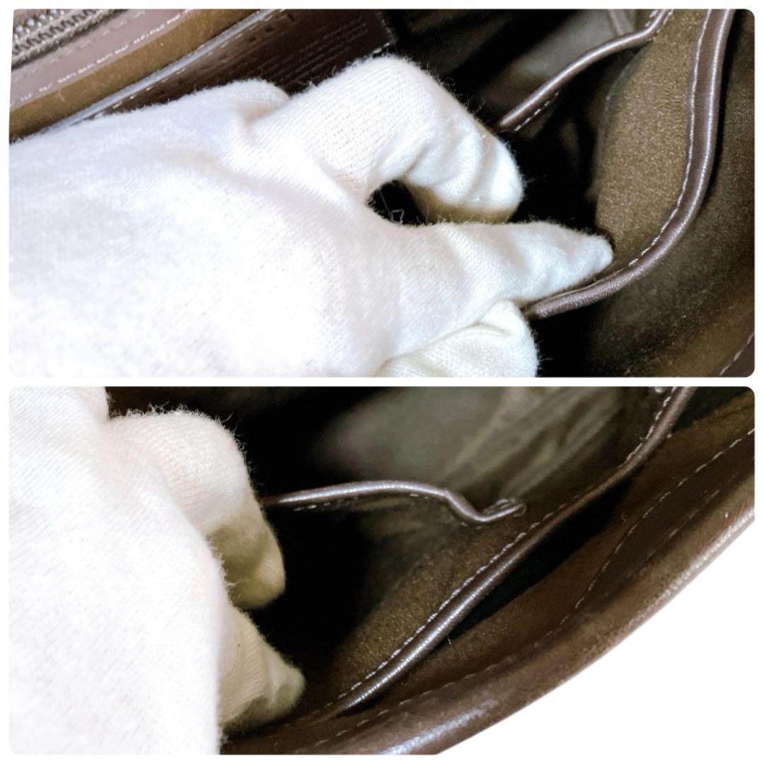 コーチ 良品 オプアート 斜め掛け可 PVC メッセンジャーバッグ ベージュ