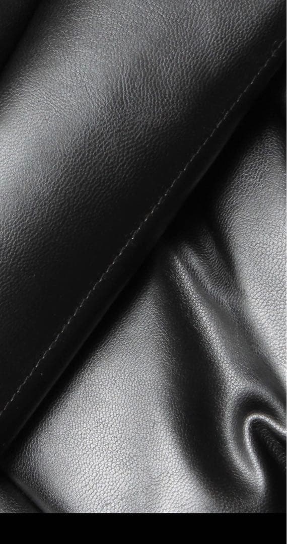 GDベルト付きフェイクレザーショートダウンコート 新品未使用品