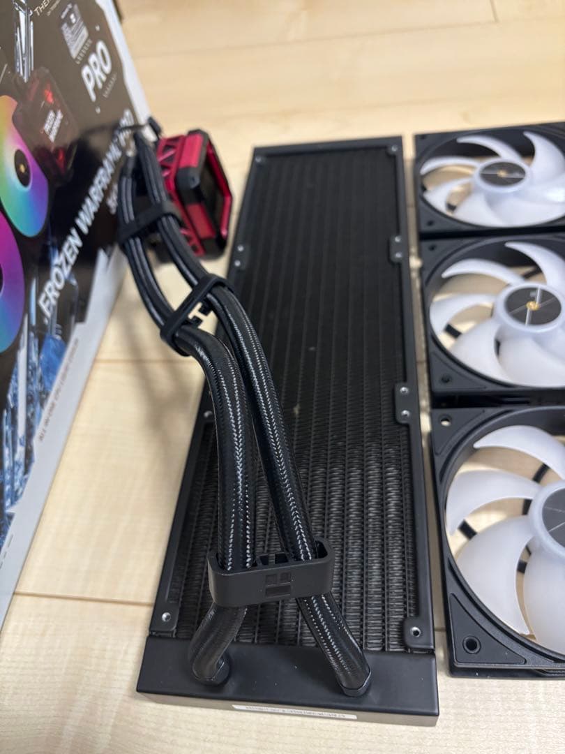 Thermalright FROZEN WARFRAME PRO 360液晶