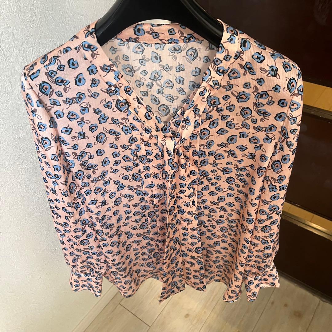 ANAYI スモールフラワープリントボウタイブラウス/セオリー、23区、ロペ