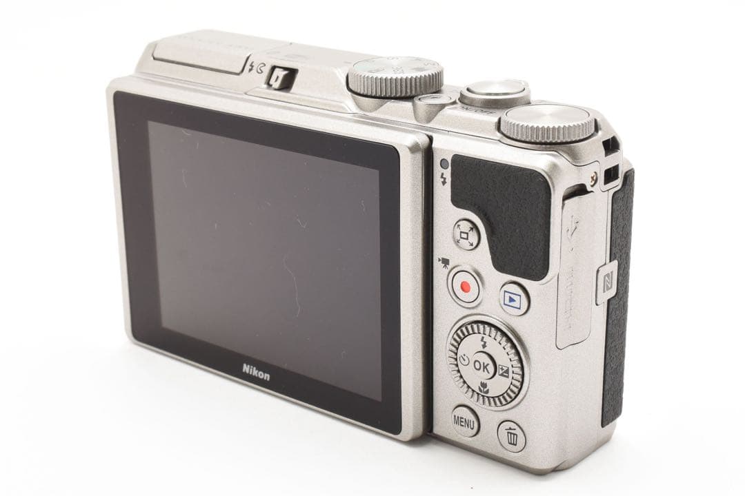 【ほぼ新品】 Nikon COOLPIX A900 シルバー