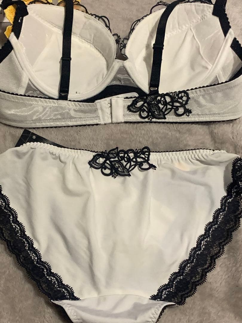 【C75/M】Wacoal salute 63G チリ　IV ワコール　サルート