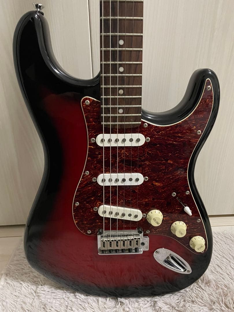 Squier by fender Standard ストラトキャスター ラージ