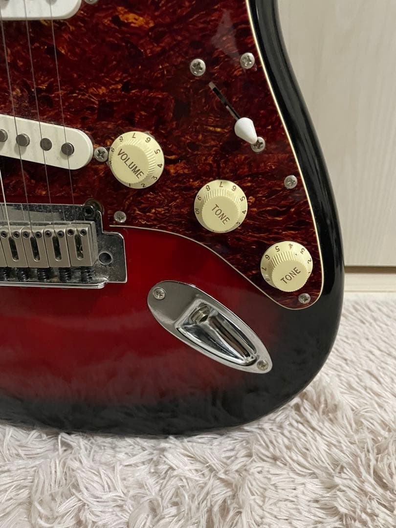 Squier by fender Standard ストラトキャスター ラージ