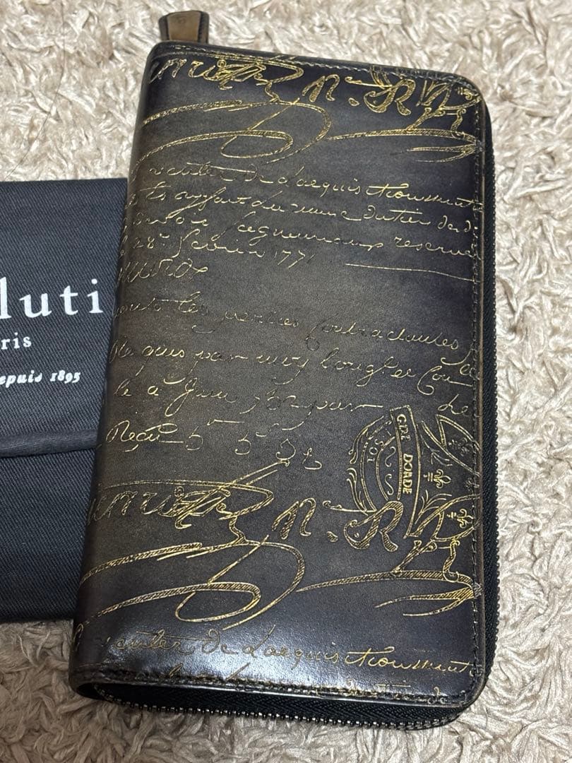 Berluti イタウバ ゴールデンパティーヌ ブラック