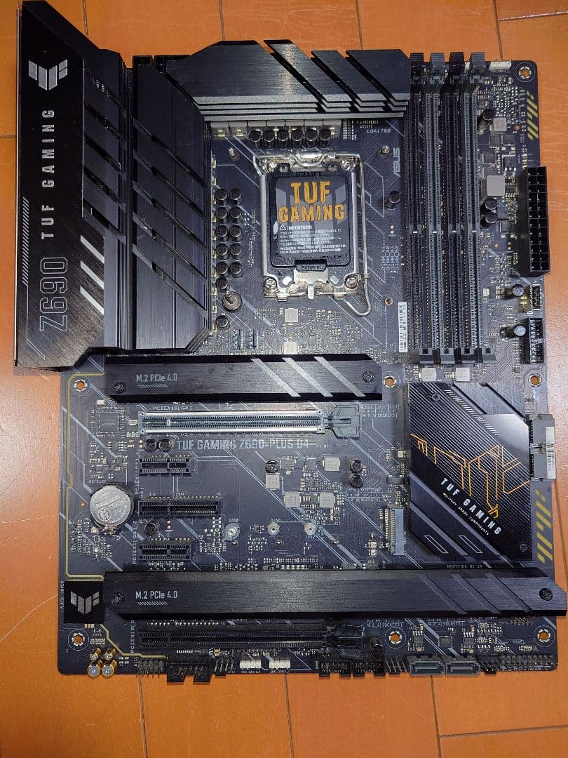 ASUS TUF GAMING Z690-PLUS D4 マザーボード　アダプタ