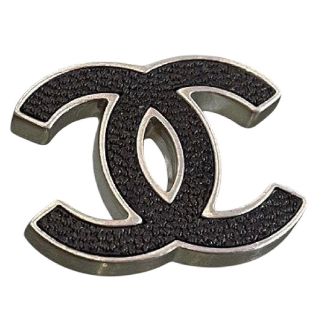 【正規品】シャネル ブラック ロゴ ピアス ココ レザー メンズ 片耳 両耳