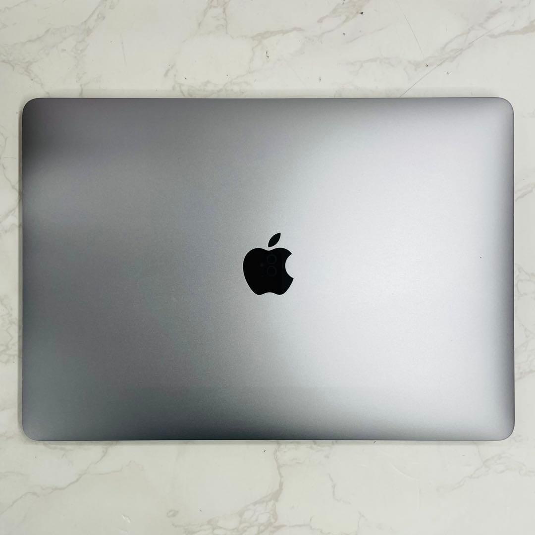 Macbook air M1 13インチ 16GB 256GB 充放電111回