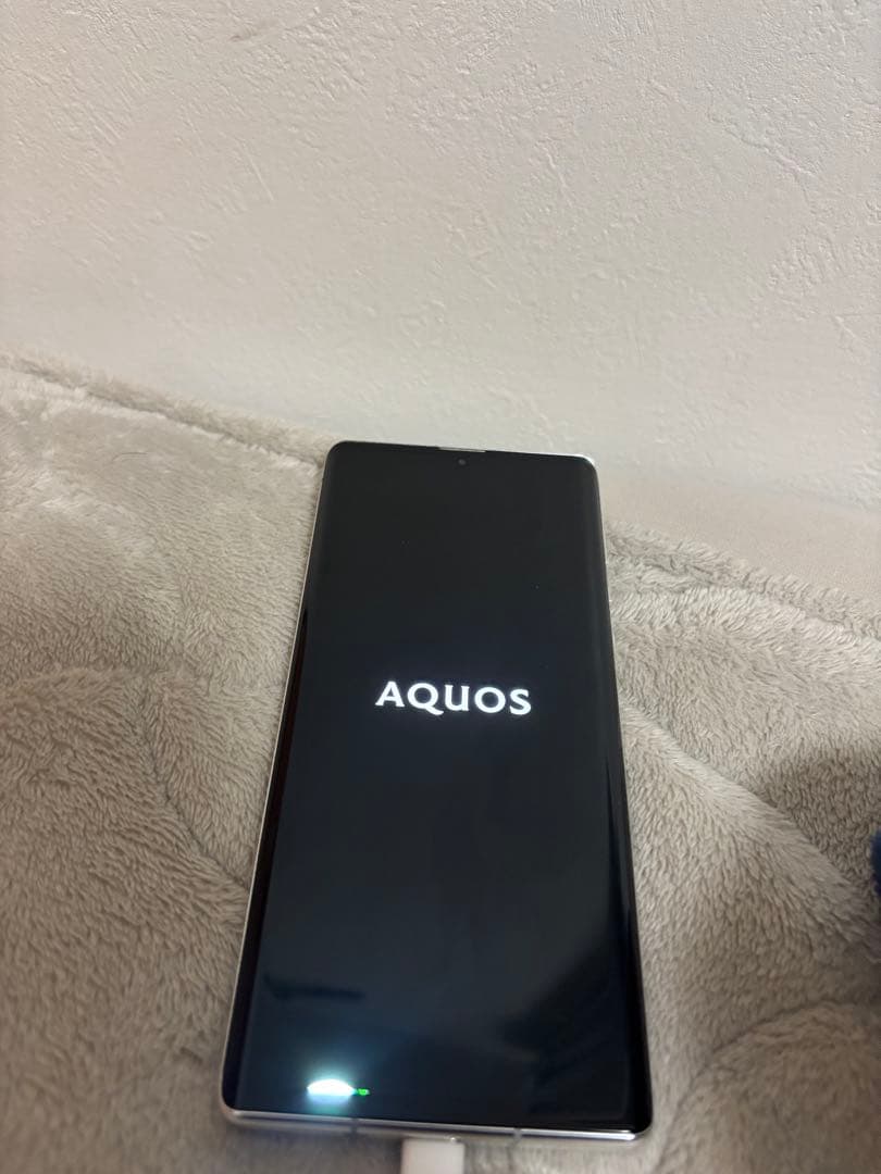 docomo AQUOS SH-51B 5G 本体