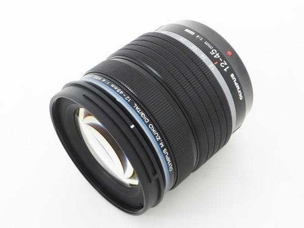 高級レンズ　OLYMPUS M.ZUIKO 12-45mm F4 PRO