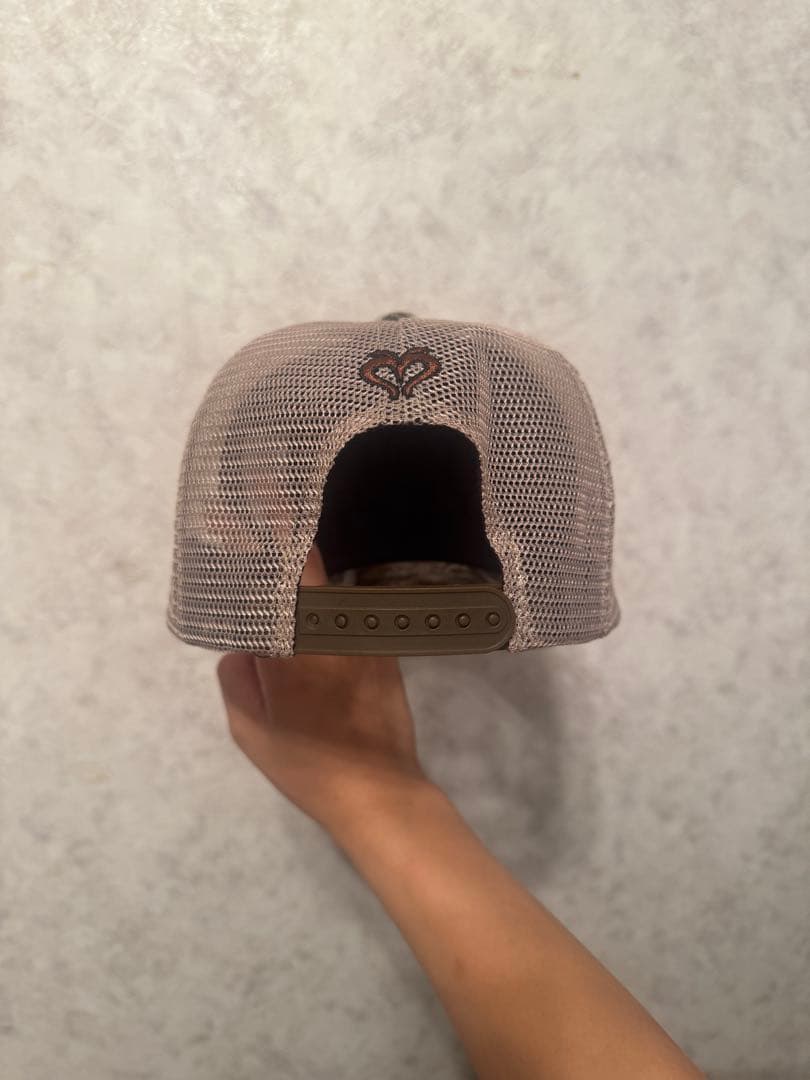 moussy the black eye patch キャップ