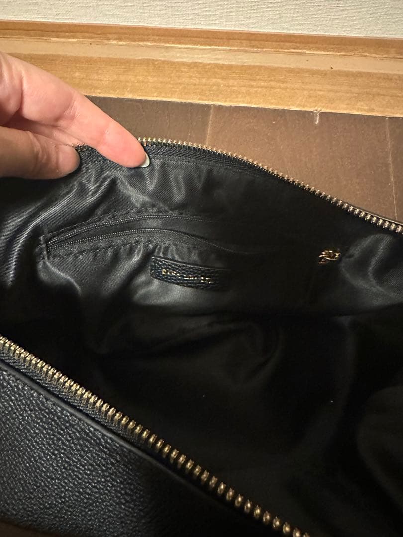 お値下げrivedroiteレザー ボディバッグ 黒カーブボディバッグ