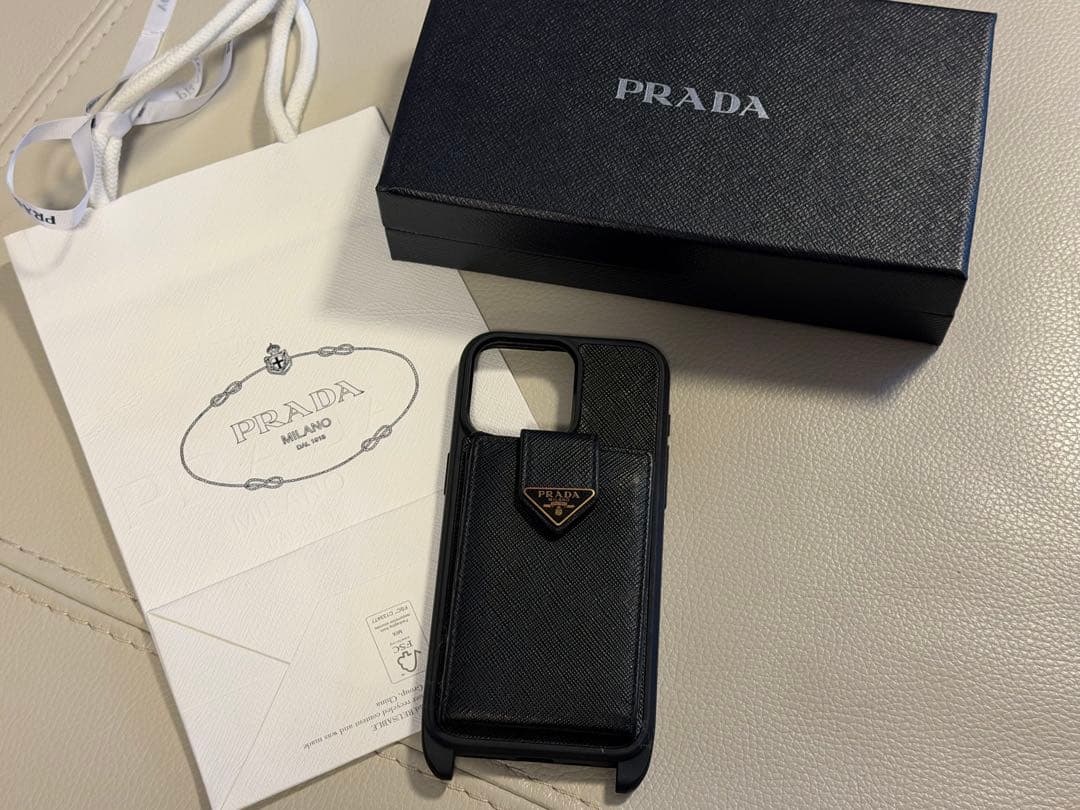 PRADA iPhone用ケース ブラック レザー