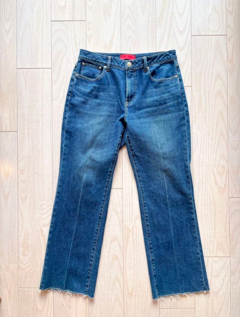 【RED CARD TOKYO×23区】デニム フレアパンツ　ミッドブルー