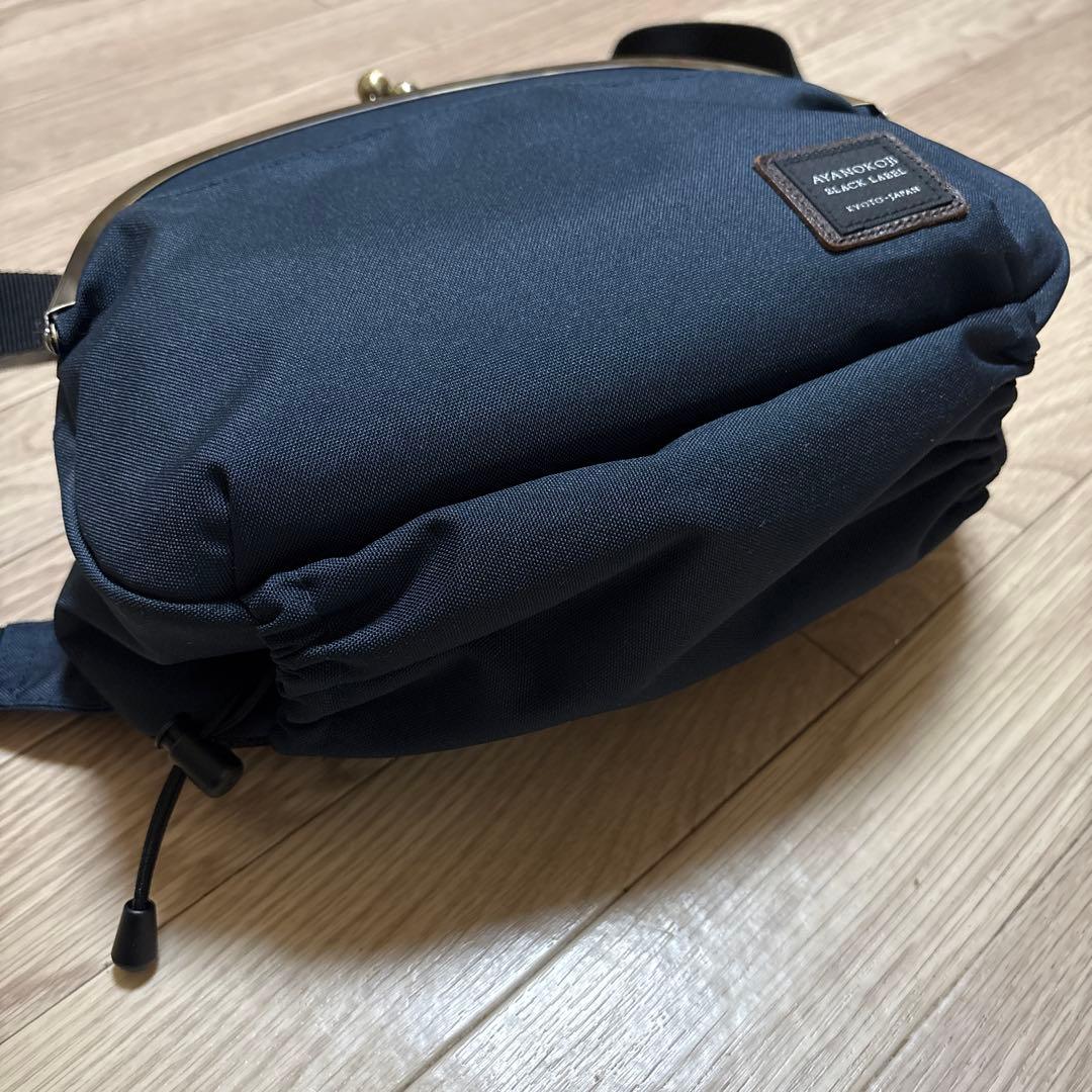 美品　あやの小路　がま口ポシェット型ボディバッグ コーデュラ