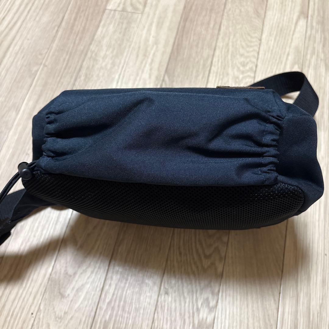 美品　あやの小路　がま口ポシェット型ボディバッグ コーデュラ