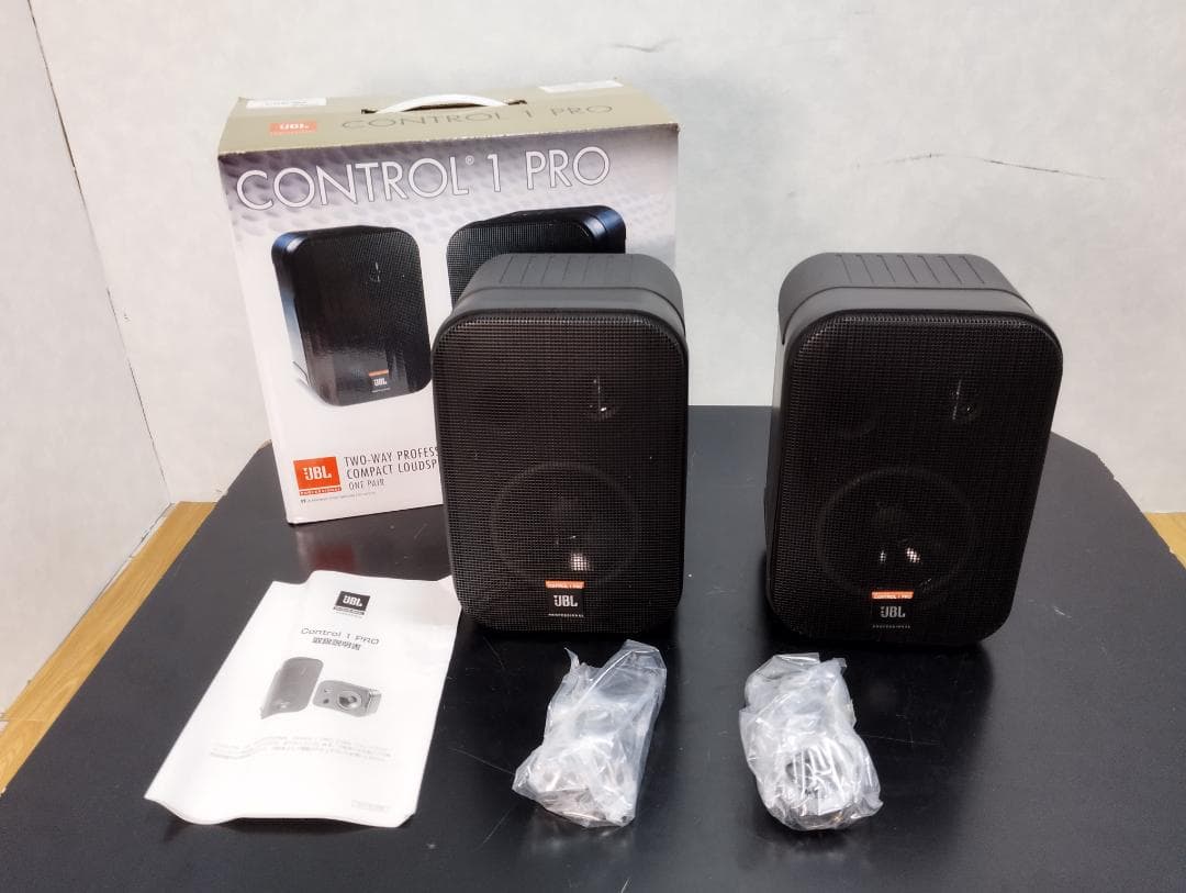 Y☆368　JBL　ペアスピーカー　CONTROL 1 PRO　美品！