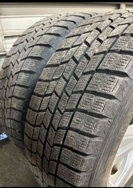 スタッドレスタイヤ＋16インチ アルミホイール205-60-16