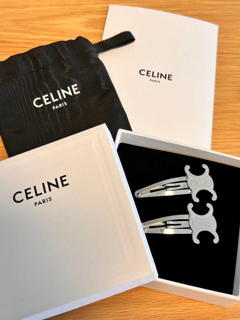 セリーヌ ヘアピン　トリオンフ スナップヘアクリップ　シルバー